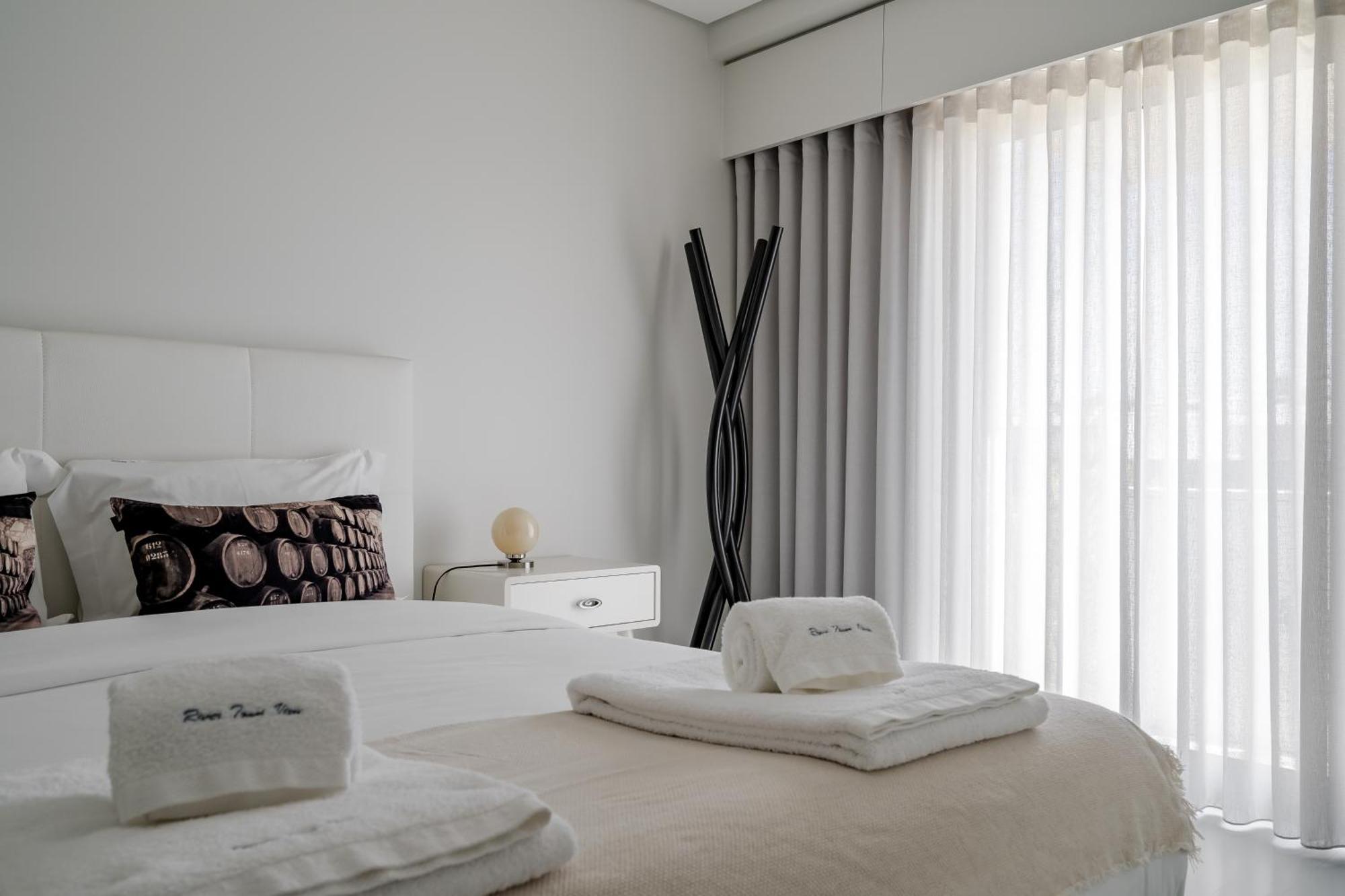 River Town View - Luxury Apartment With Jacuzzi On Terrace Viana do Castelo Exterior foto