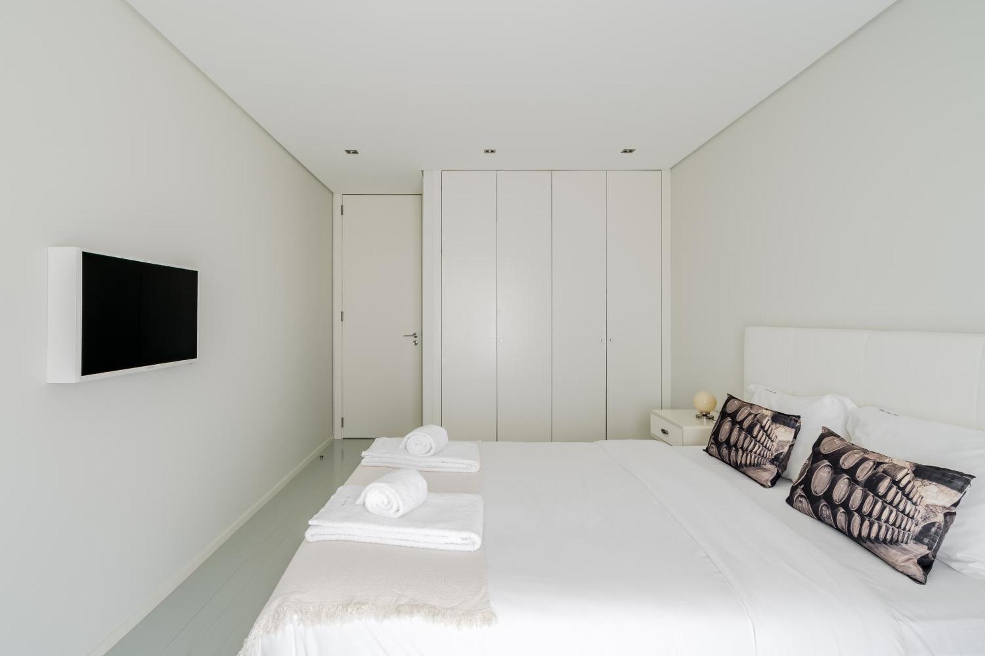 River Town View - Luxury Apartment With Jacuzzi On Terrace Viana do Castelo Exterior foto