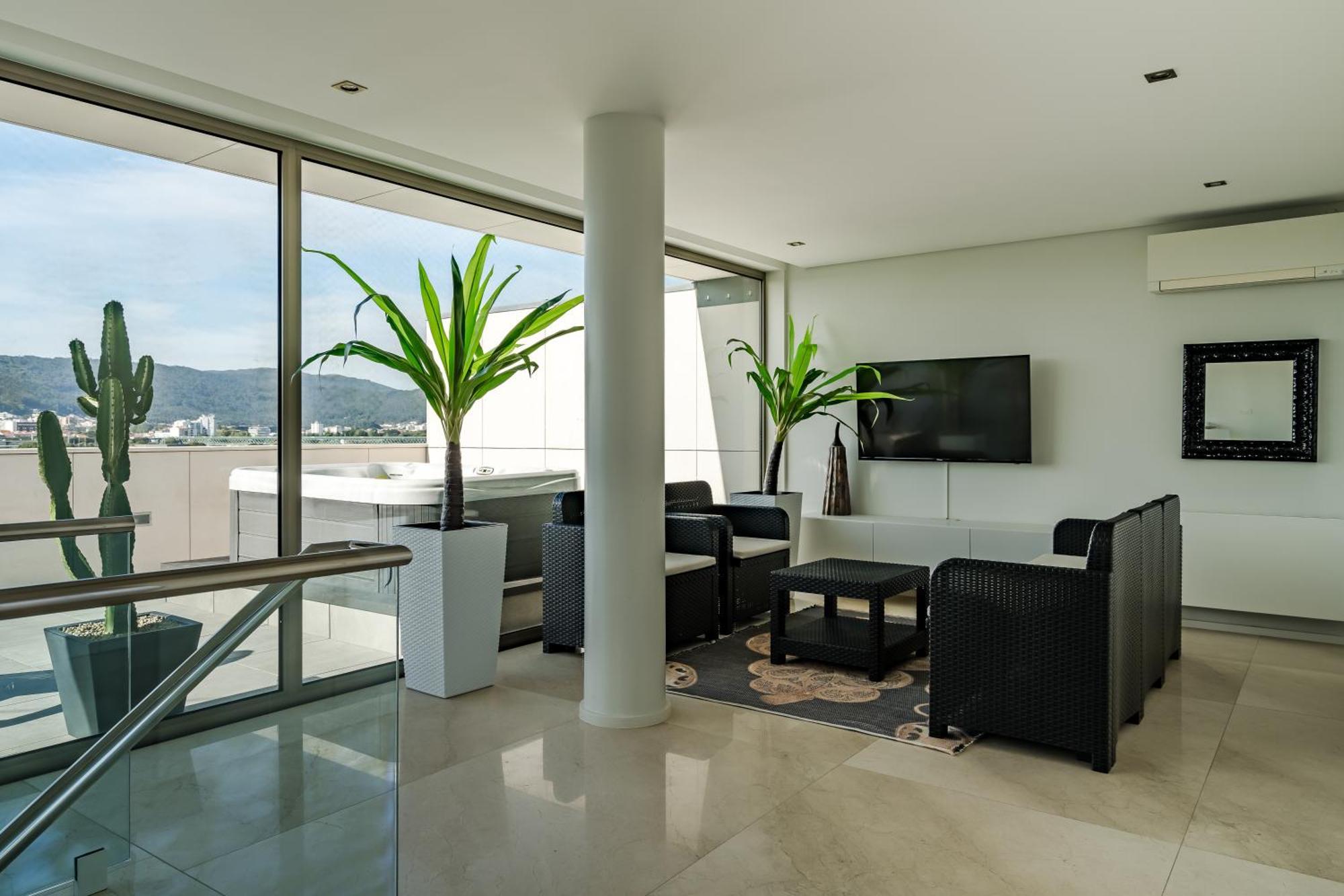 River Town View - Luxury Apartment With Jacuzzi On Terrace Viana do Castelo Exterior foto